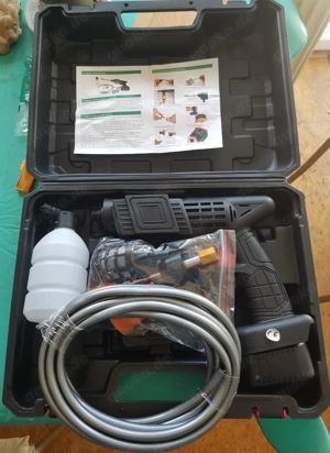 Hochdruckreiniger-Aufsatz für einen Akkuschrauber bzw. eine Bohrmaschine.