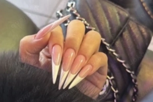 Gehorsame Sklaven antreten 