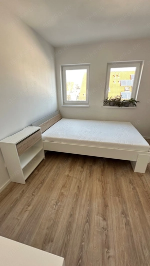 Jugendzimmer von Röhr Bush, Serie Clip