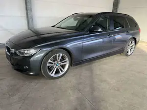 BMW 320 d Touring Aut+Navi+PDC+Xenon+Sportfw+AHK+TOP