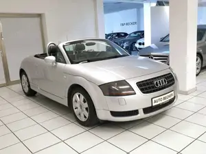 Audi TT TT Cabrio 1.8 T Automatik 2.Hand Navi Xenon Leder Bild 3