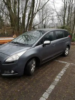 Peugeot 5008 HDI FAP 150 Family
