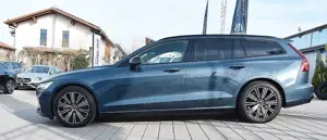 Volvo V60 Kombi Plus Dark/AHK/Pano/Top !