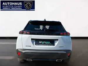 Peugeot 2008 GT Hybrid 145 *NAVI*Keyless*LED Bild 4