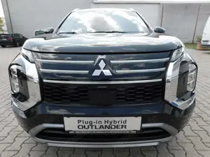 Mitsubishi Outlander 2.4 PHEV Top+Luxury Paket+Massage+Pano+360°+HUD