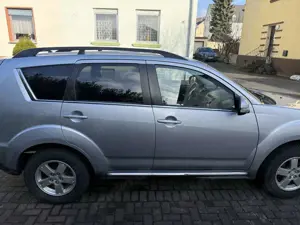 Mitsubishi Outlander 2.2 DI-D 4WD Bild 4
