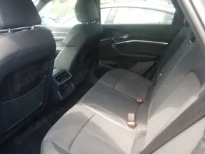 Audi Q8 e-tron S Line 55 quat Navi Matrix Memory ACC RearView Bild 5