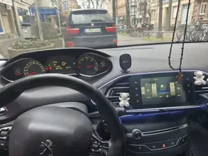 Peugeot 308 SW e-HDi 115 Stop  Start Niveau 2 Business-Line Bild 3