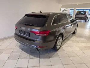Audi A4 Avant 2.0 TSI Navi Xenon AHK Bild 3