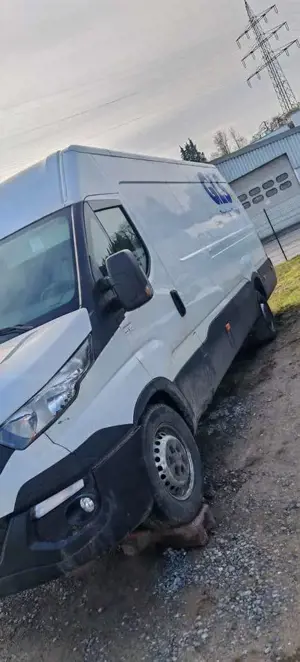 Iveco Daily 33 S 16A8