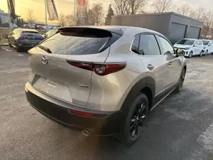 Mazda CX-30 Nagisa 140 Metallic Bild 4