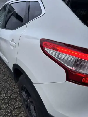 Nissan Qashqai 1.6 dCi Xtronic TEKNA Bild 3