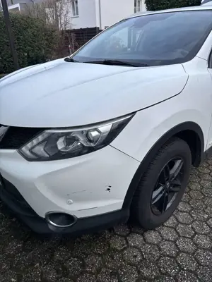 Nissan Qashqai 1.6 dCi Xtronic TEKNA Bild 2