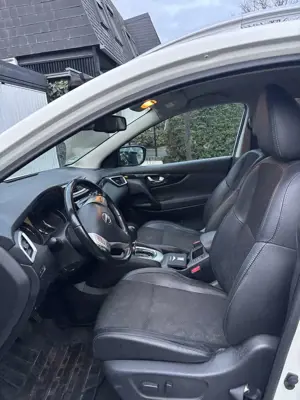 Nissan Qashqai 1.6 dCi Xtronic TEKNA Bild 4