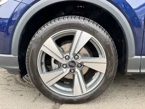 Audi Q2 35TFSI MATRIX AHK KAM NAV GRA SHZ PDC Bild 5