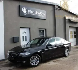 BMW 520 i STANDHEIZUNG+AUTOMATIK+NAVIGATION+PDC+