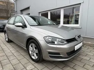 Volkswagen Golf Comfortline BMT Parktronic SHZ