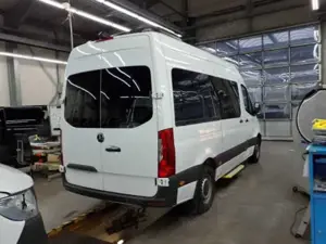 Mercedes-Benz Sprinter 317 Kombi L2H2 Mobility Rollstuhl Lift Bild 3