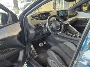 Peugeot 5008 PureTech Pano*360°Kamera*LED*7 Sitzer Bild 5