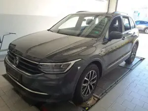 Volkswagen Tiguan Life*NAVI*KAMERA*LED*AHK*