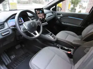 Renault Captur TCe Mild Hybrid 160 EDC TECHNO Bild 3