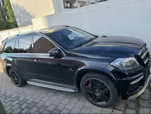 Mercedes-Benz GL 63 AMG 4Matic Speedshift Plus 7G-TRONIC