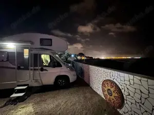 Caravans-Wohnm Carado Carado A 464 Wohnmobil 6 P AHK Markise Autark Bild 3