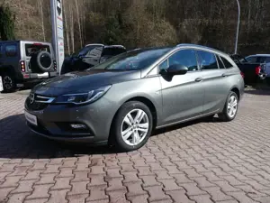 Opel Astra 1.6*AHK*LED*SHZ*BT*ACC*AppleCarPlay*Kamera