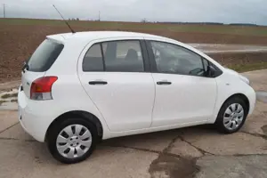 Toyota Yaris Cool +Klima+PDC+ Bild 3