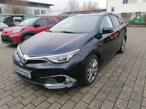 Toyota Auris Touring Sport 1,8-l-Hybrid Executive Bild 2