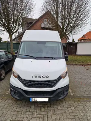 Iveco Daily 33 S 16 D