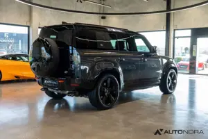 Land Rover Defender 110 P525  V8 Capathian Edition AHK Pano Bild 4