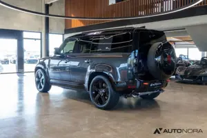 Land Rover Defender 110 P525  V8 Capathian Edition AHK Pano Bild 2