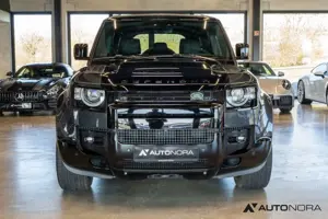 Land Rover Defender 110 P525  V8 Capathian Edition AHK Pano Bild 5