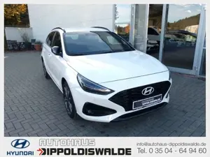 Hyundai i30 cw Kombi Advantage *LED*Navi*PDC*