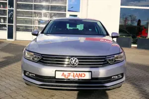 Volkswagen Passat 1.4 TSI DSG Comfortline Navi ACC PDC Bild 3