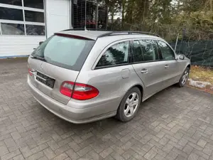 Mercedes-Benz E 220 CDI T ELEGANCE