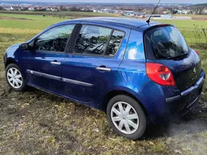Renault Clio Bild 2