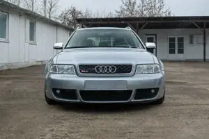 Audi RS4 Bild 2