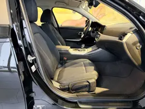 BMW 320 i xDrive KOMF+HUD+LED+LiveProf+TEMP+AL+DAB+ Bild 5