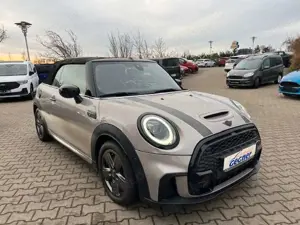 MINI Cooper S Cabrio COOPER S Cabrio Cooper S John Cooper Works Trim Bild 2