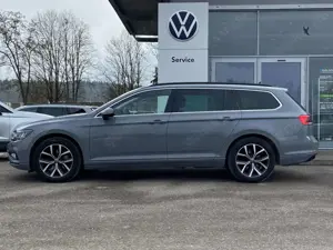 Volkswagen Passat Variant 2.0 TDI DSG BUSINESS 4-MOTION AHK Bild 2