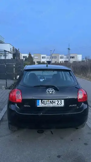 Toyota Auris 2.0 D-4D Luna Bild 2
