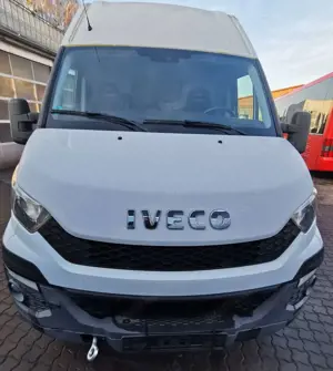 Iveco Daily 35C14N Bild 2