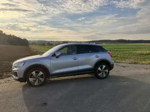 Audi Q2 adv. 35 TFSI S tronic,Navi,SR+WR (Alu),SONOS-Sound