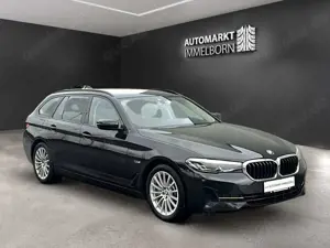 BMW 530 e HUD*Driving*AHK*VollLeder*4xSH*eleSitz*DAB