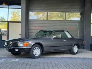 Mercedes-Benz 450 SLC 5.0 ° mit Serviceheft!