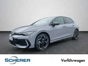 Volkswagen Golf R-Line 1,5eTSI DSG PANO/HarmanKardon/AHK/"B