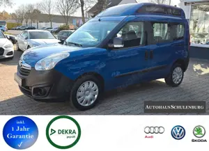 Opel Combo Panorama Rollstuhlumbau Rampe Kamera