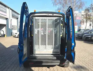 Opel Combo Panorama Rollstuhlumbau Rampe Kamera Bild 3